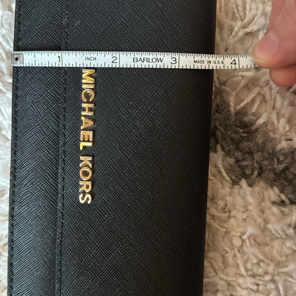 Michael Kors Wallet - Picture 10 of 11